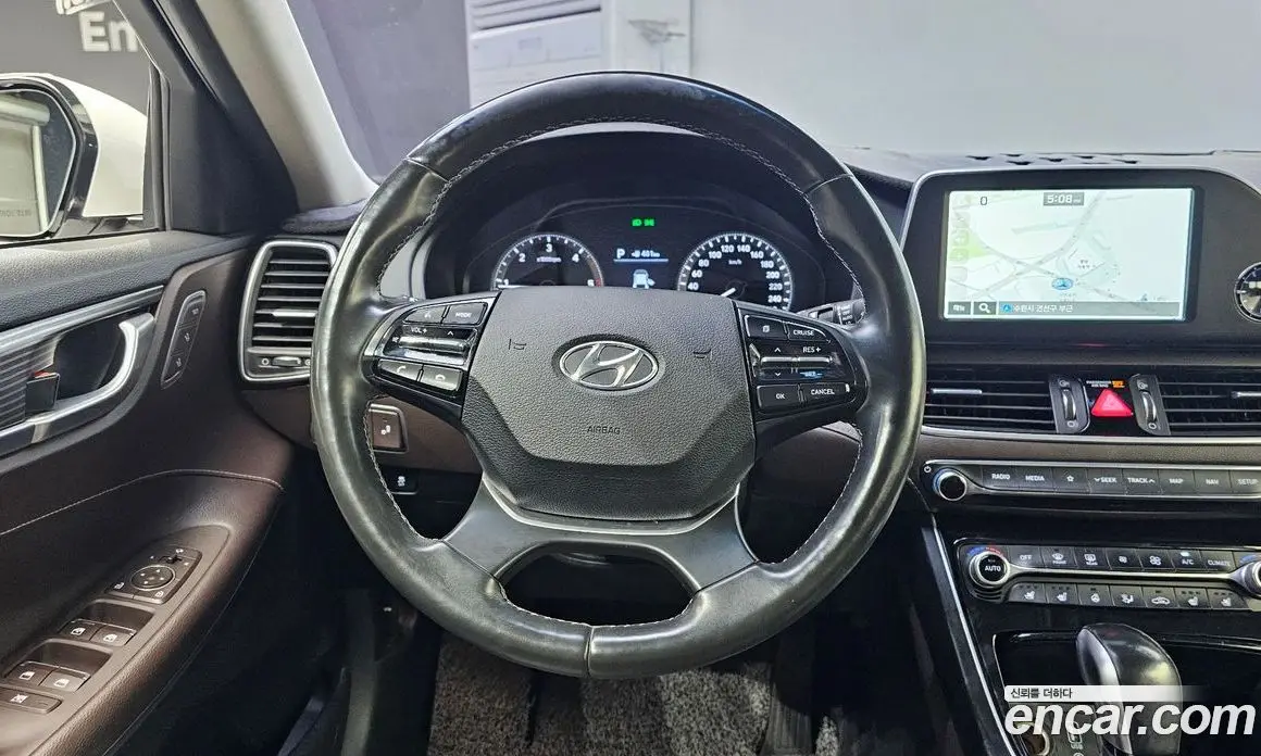 Hyundai Grandeur 2017 2.2 автомат (гидро), фото 19