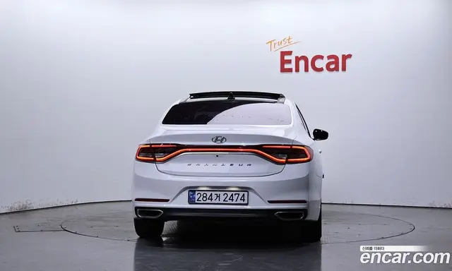Hyundai Grandeur 2017 2.2 автомат (гидро), миниатюра 4