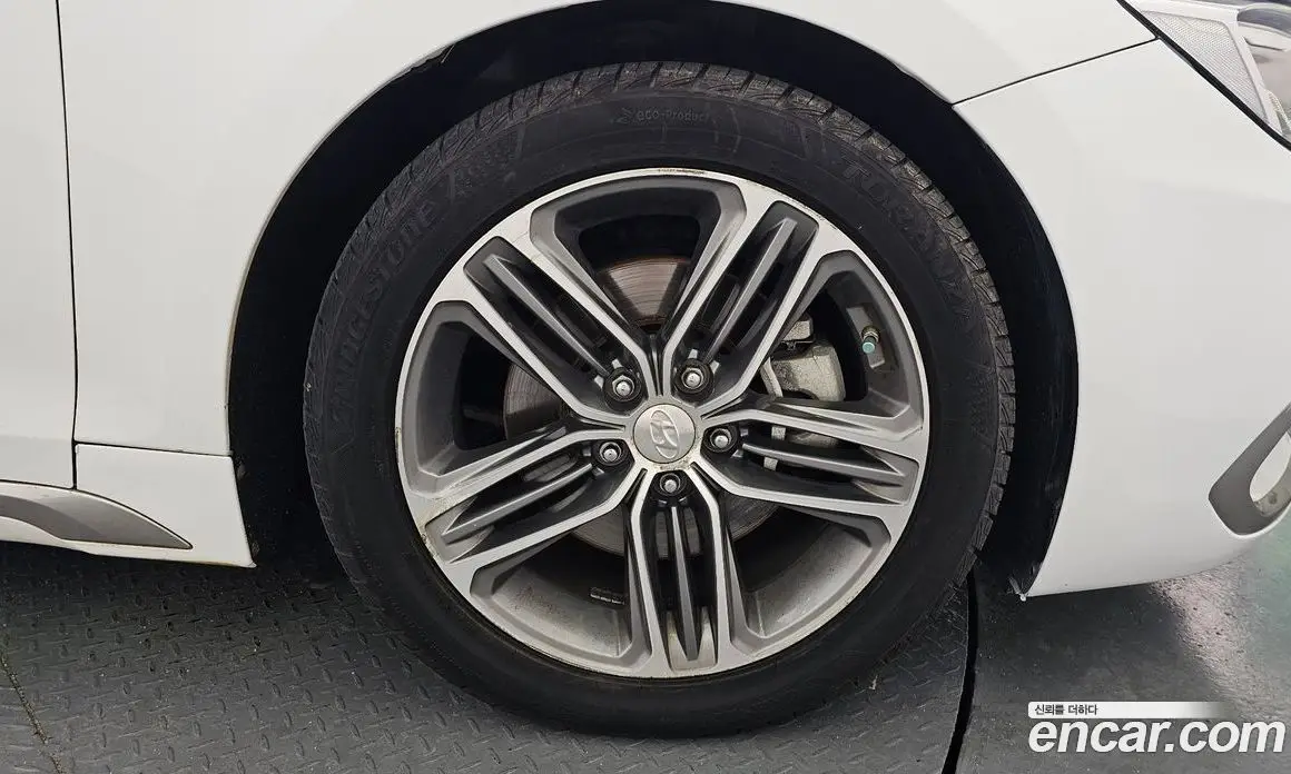 Hyundai Grandeur 2017 2.2 автомат (гидро), фото 5