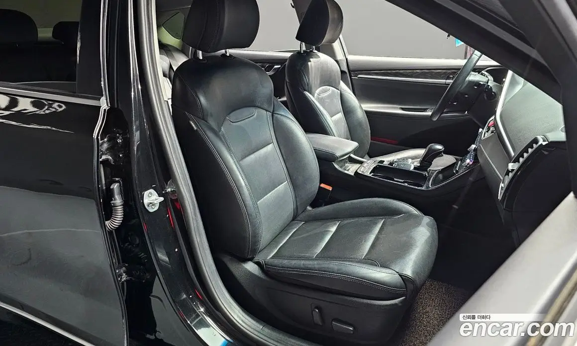Hyundai Grandeur 2017 2.4 автомат (гидро), фото 18 Hyundai Grandeur 2017 2.4 автомат (гидро), фото 18