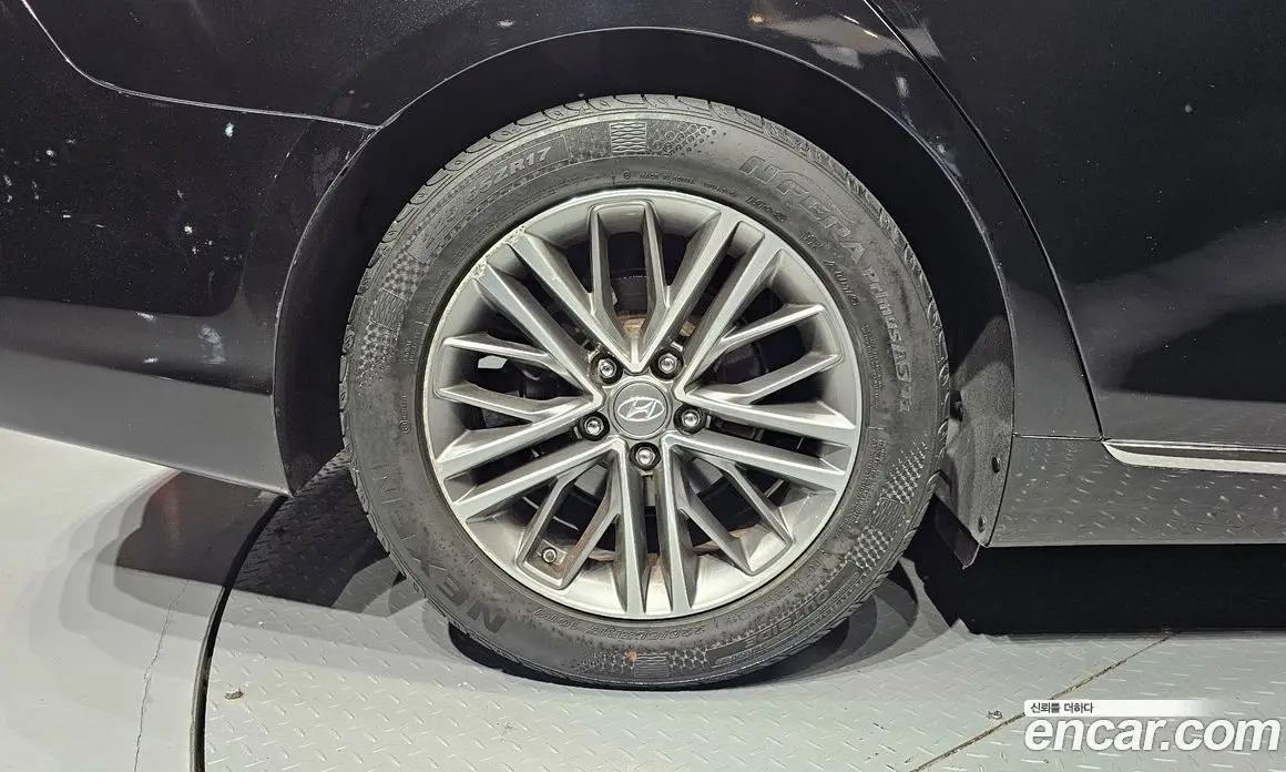Hyundai Grandeur 2017 2.4 автомат (гидро), фото 5 Hyundai Grandeur 2017 2.4 автомат (гидро), фото 5