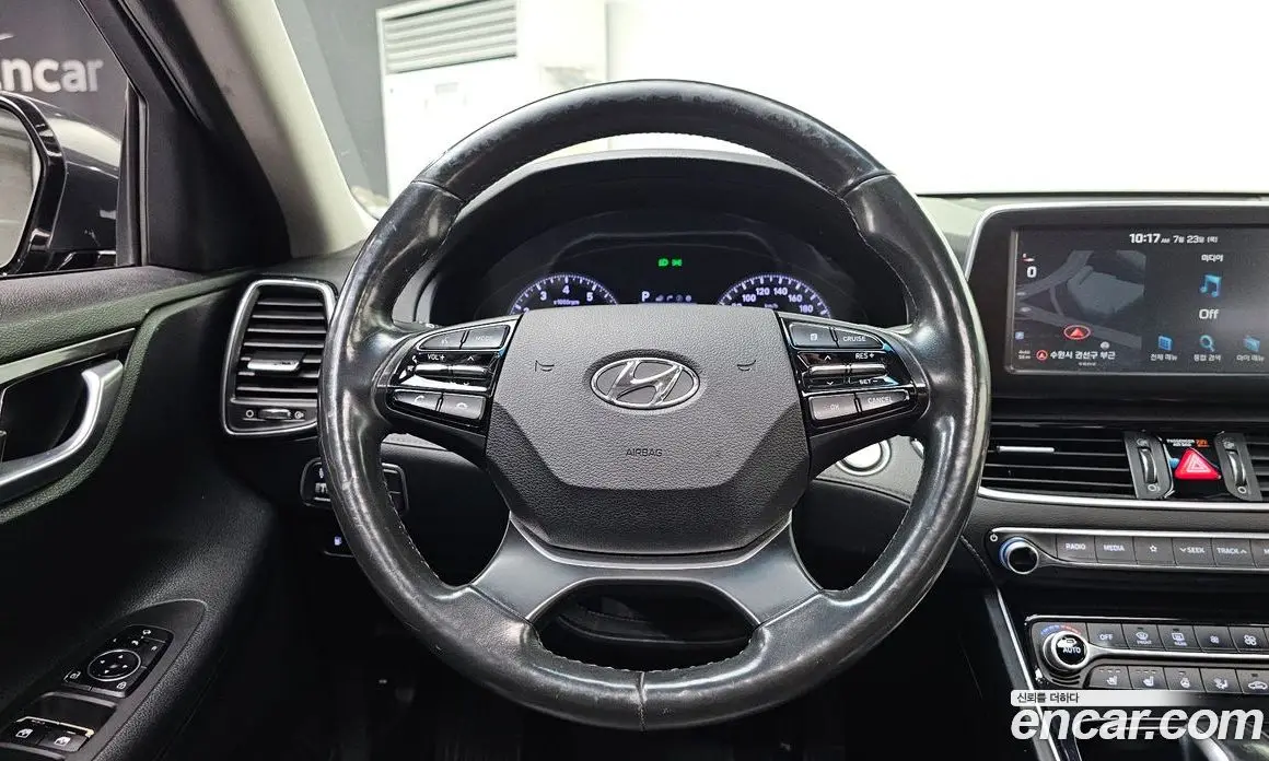 Hyundai Grandeur 2017 3.0 автомат (гидро), фото 13
