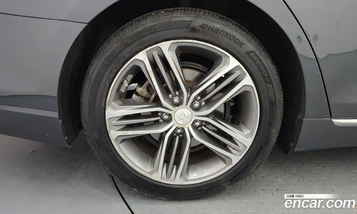 Hyundai Grandeur 2017 3.0 автомат (гидро), фото 5