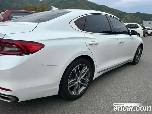 Hyundai Grandeur 2018 2.4 автомат (гидро), миниатюра 2