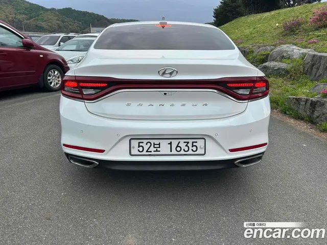 Hyundai Grandeur 2018 2.4 автомат (гидро), миниатюра 4
