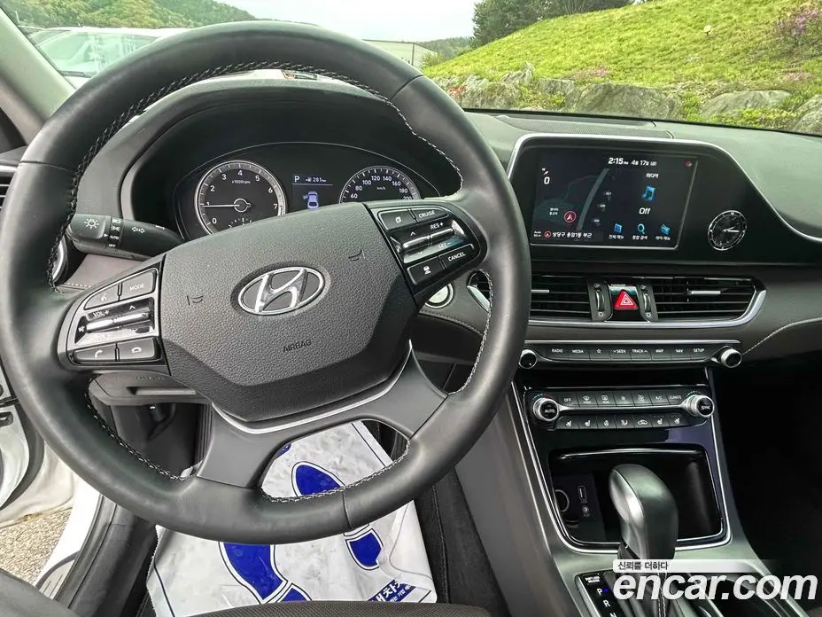 Hyundai Grandeur 2018 2.4 автомат (гидро), фото 8