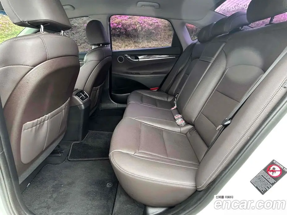 Hyundai Grandeur 2018 2.4 автомат (гидро), фото 9