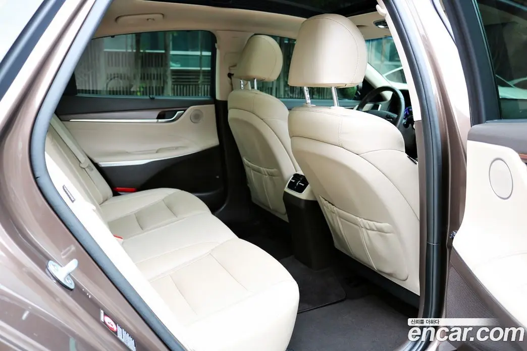 Hyundai Grandeur 2018 2.4 автомат (гидро), фото 17