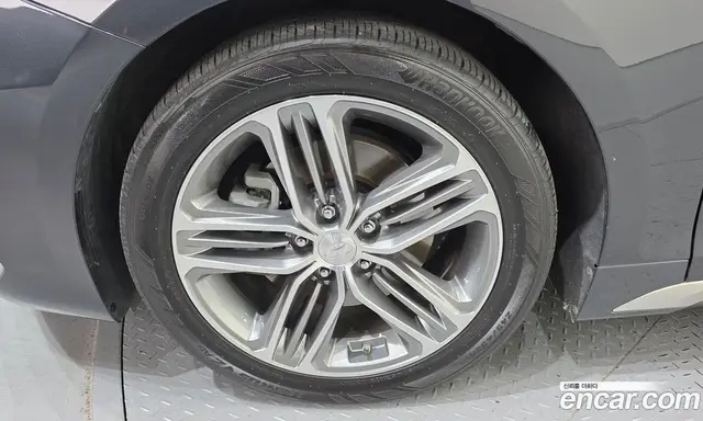 Hyundai Grandeur 2018 2.4 автомат (гидро), миниатюра 5