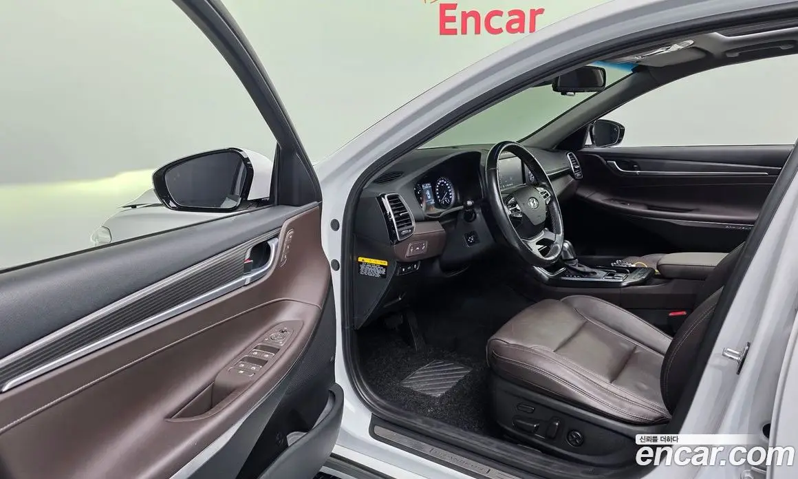 Hyundai Grandeur 2018 2.4 автомат (гидро), фото 12