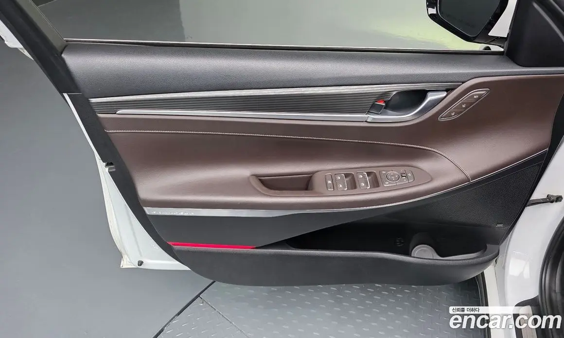 Hyundai Grandeur 2018 2.4 автомат (гидро), фото 13