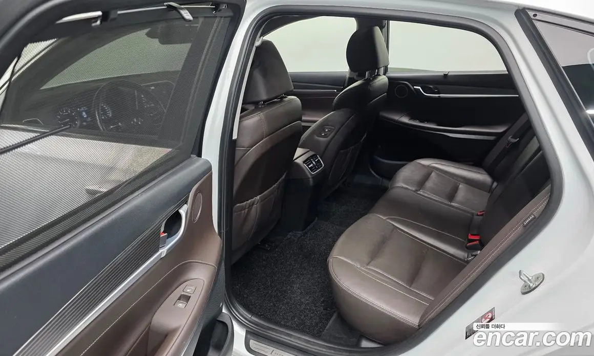 Hyundai Grandeur 2018 2.4 автомат (гидро), фото 17