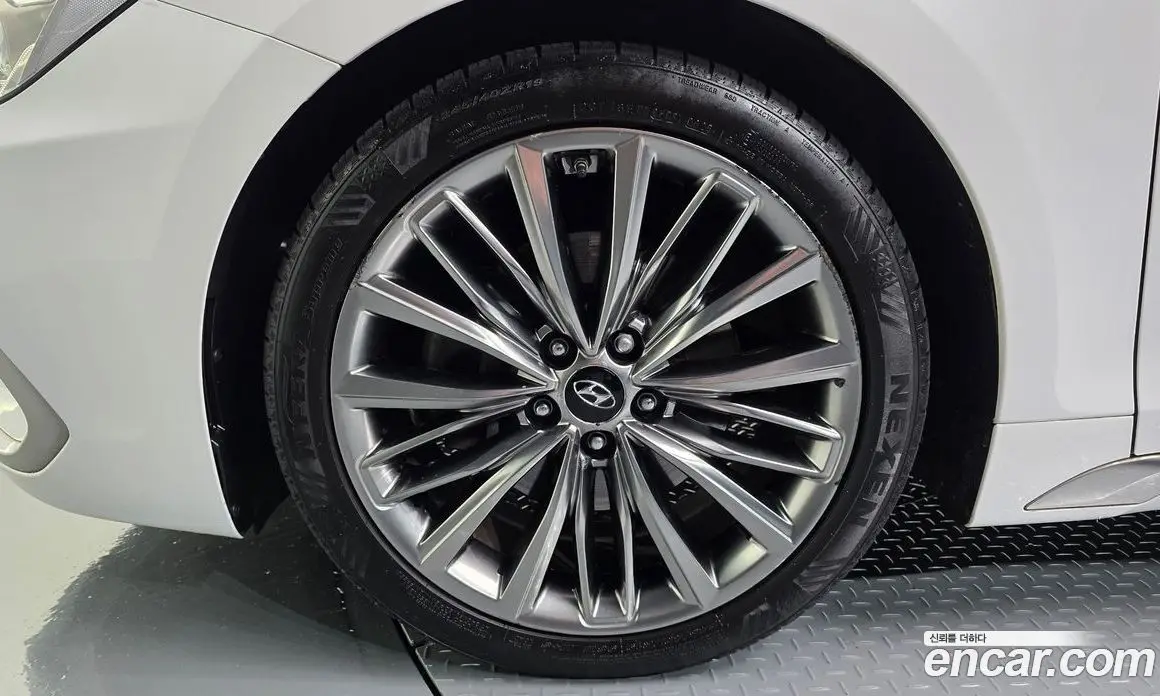 Hyundai Grandeur 2018 2.4 автомат (гидро), фото 4