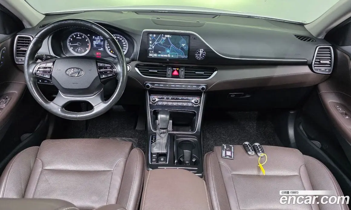 Hyundai Grandeur 2018 2.4 автомат (гидро), фото 9