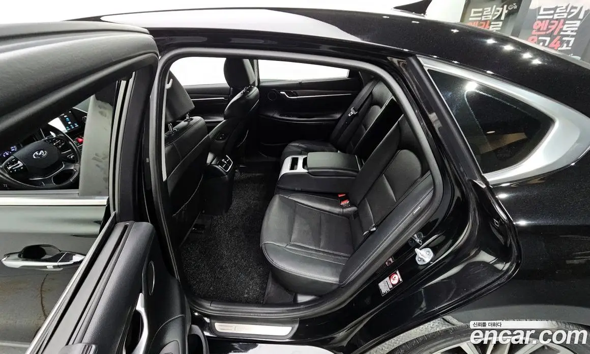 Hyundai Grandeur 2018 3.0 автомат (гидро), фото 11