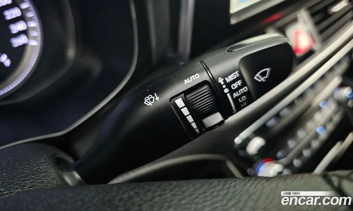 Hyundai Grandeur 2018 3.0 автомат (гидро), фото 16