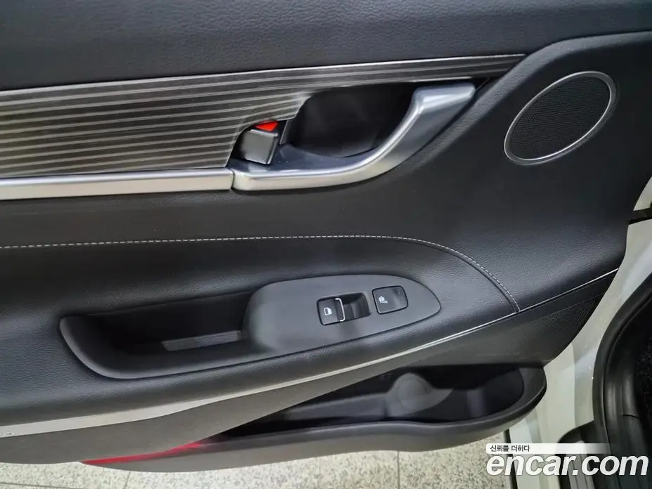 Hyundai Grandeur 2019 3.0 автомат (гидро), фото 17