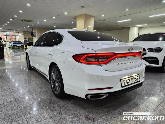 Hyundai Grandeur 2019 3.0 автомат (гидро), миниатюра 3
