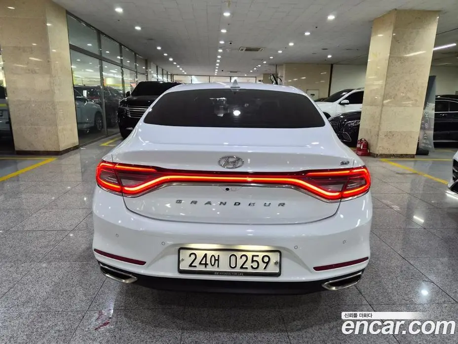 Hyundai Grandeur 2019 3.0 автомат (гидро), фото 4