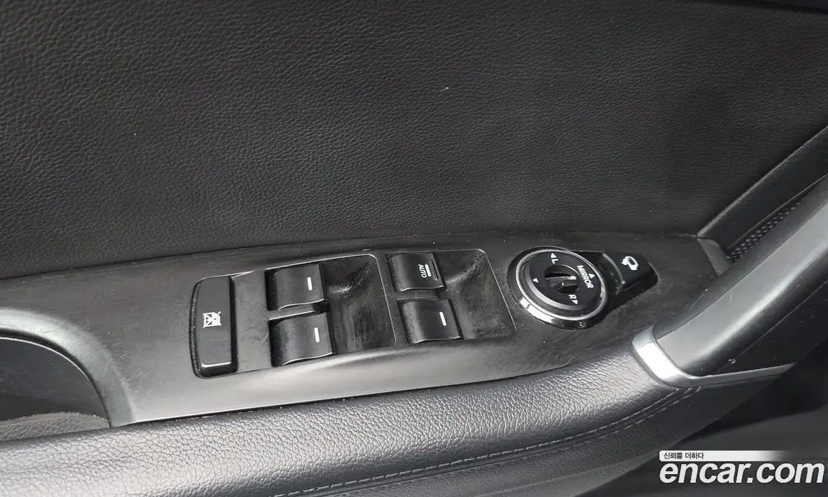 Hyundai i40 2013 2.0 автомат (гидро), фото 18 Hyundai i40 2013 2.0 автомат (гидро), фото 18
