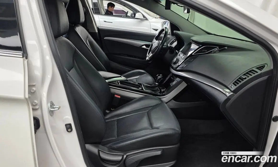 Hyundai i40 2014 1.7 автомат (гидро), фото 16