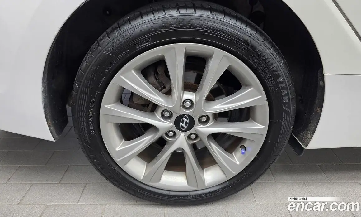 Hyundai i40 2014 1.7 автомат (гидро), фото 5