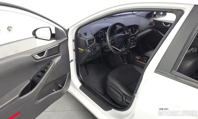 Hyundai Ioniq 2018 автомат (гидро), миниатюра 11 Hyundai Ioniq 2018 автомат (гидро), миниатюра 11