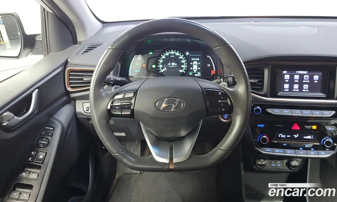 Hyundai Ioniq 2018 автомат (гидро), фото 13 Hyundai Ioniq 2018 автомат (гидро), фото 13