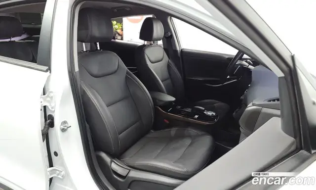Hyundai Ioniq 2018 автомат (гидро), миниатюра 10 Hyundai Ioniq 2018 автомат (гидро), миниатюра 10