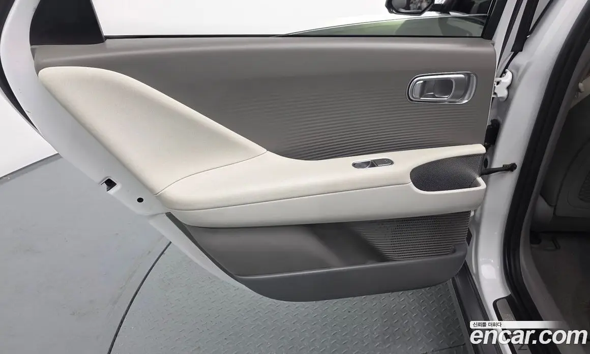 Hyundai Ioniq 6 2022 0.1 автомат (гидро), фото 14