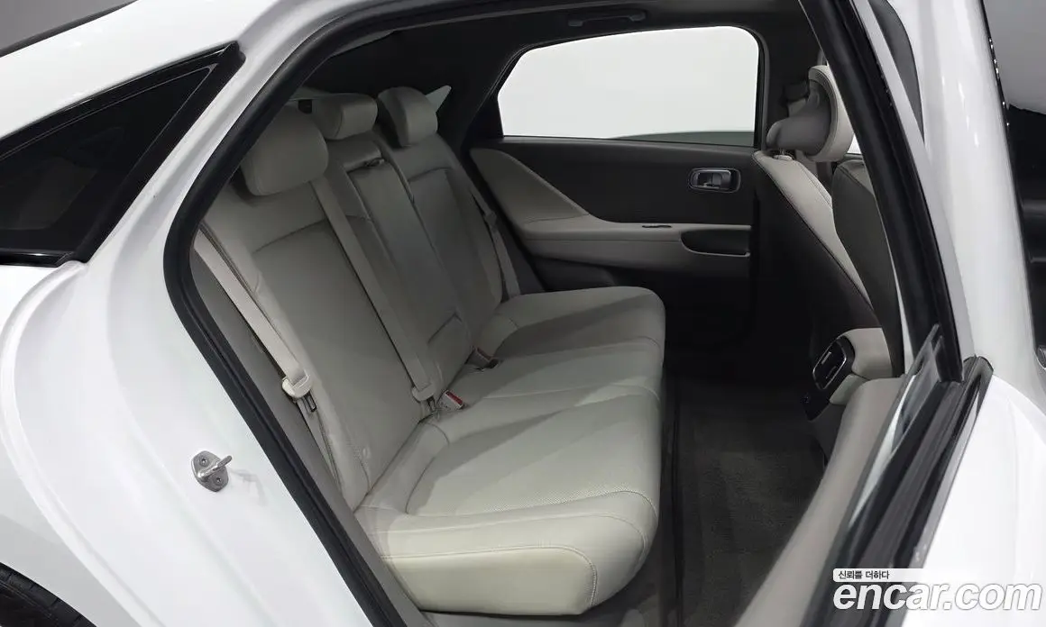 Hyundai Ioniq 6 2022 0.1 автомат (гидро), фото 16