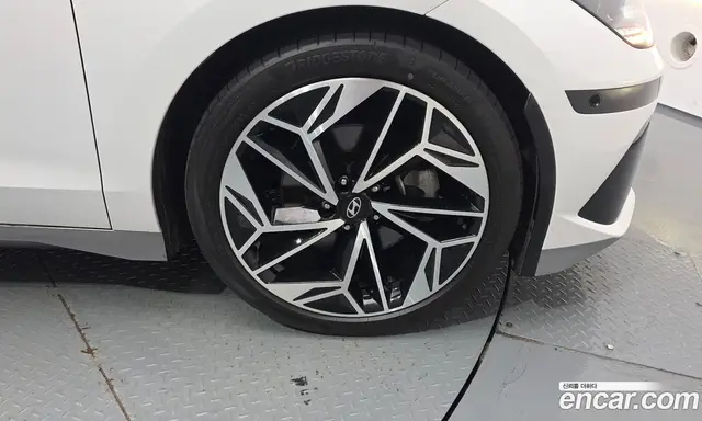Hyundai Ioniq 6 2022 0.1 автомат (гидро), миниатюра 6