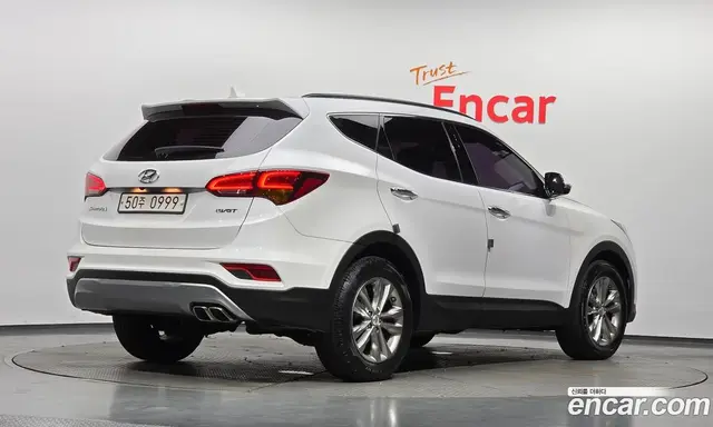 Hyundai Santa Fe, 2015, 136 155 км