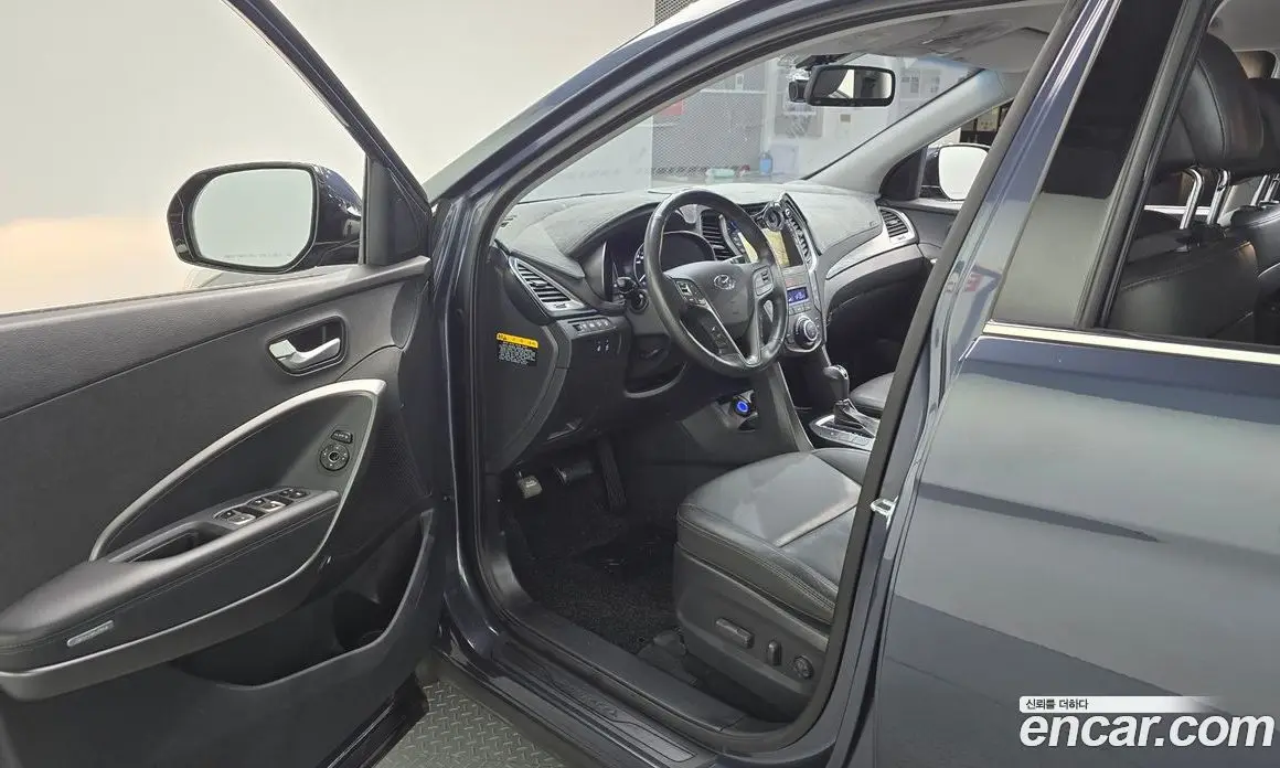 Hyundai Santa Fe 2015 2.0 автомат (гидро), фото 10 Hyundai Santa Fe 2015 2.0 автомат (гидро), фото 10