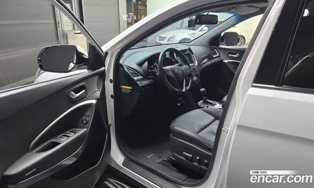 Hyundai Santa Fe 2017 2.0 автомат (гидро), миниатюра 10