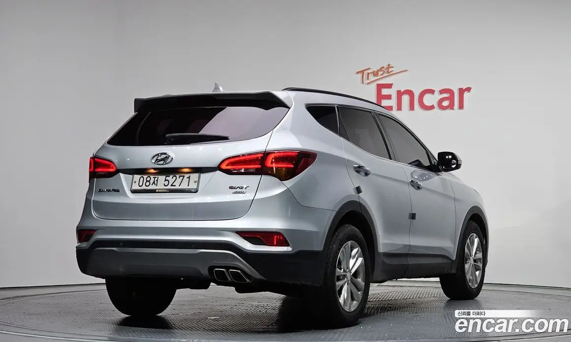 Hyundai Santa Fe 2017 2.0 автомат (гидро), фото 2 Hyundai Santa Fe 2017 2.0 автомат (гидро), фото 2