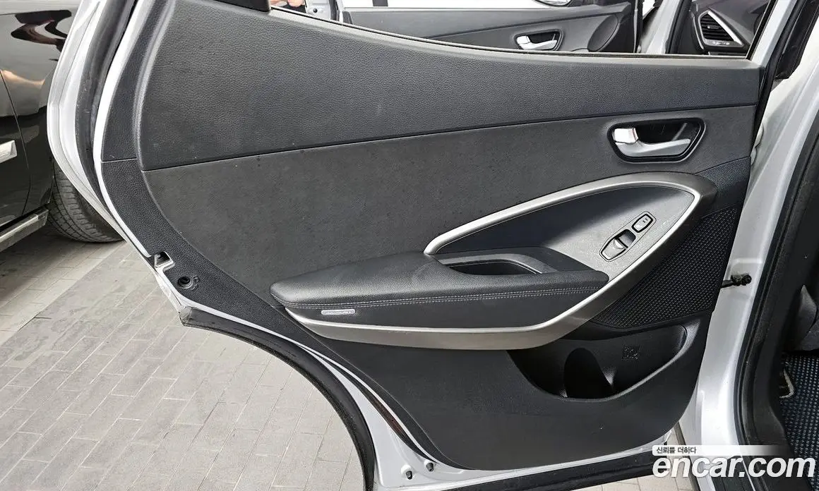 Hyundai Santa Fe 2017 2.0 автомат (гидро), фото 15 Hyundai Santa Fe 2017 2.0 автомат (гидро), фото 15