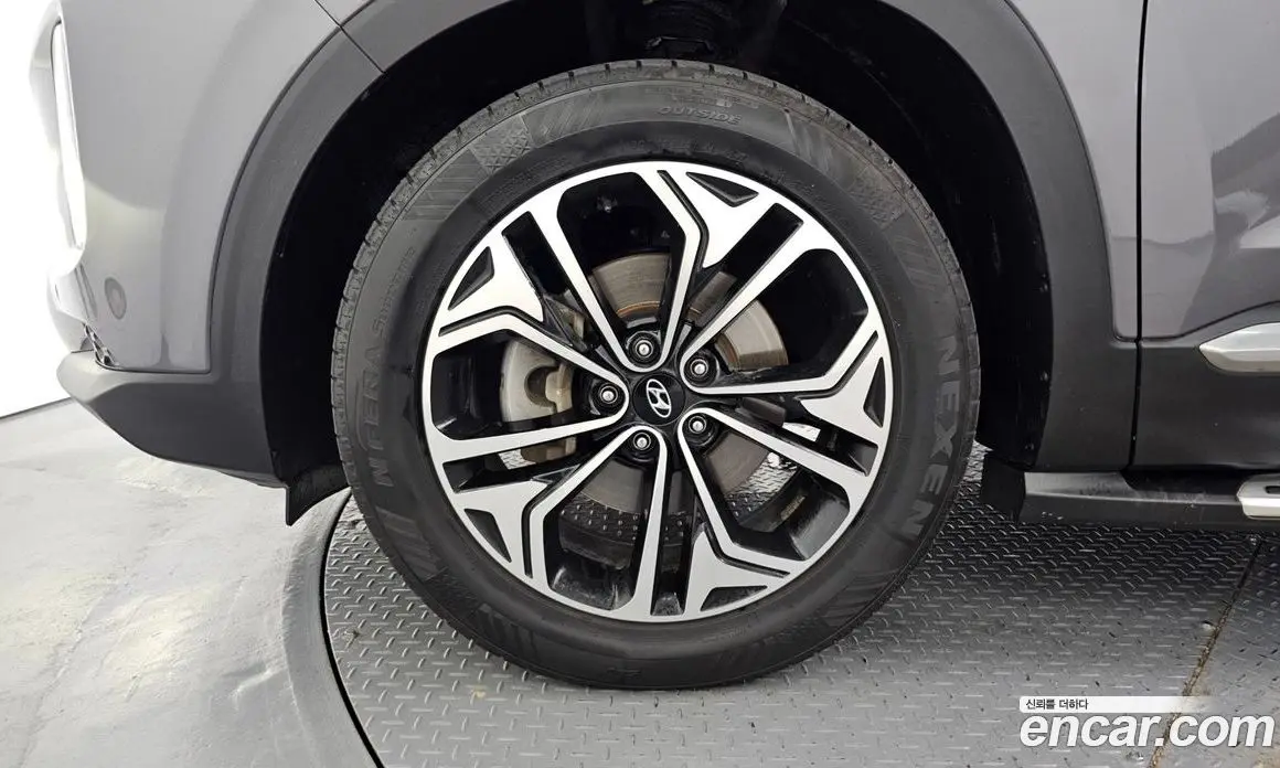 Hyundai Santa Fe 2018 2.0 автомат (гидро), фото 5