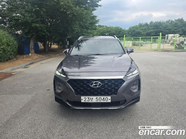 Hyundai Santa Fe, 2018, 183 129 км