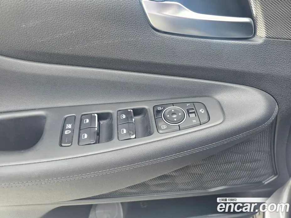 Hyundai Santa Fe 2018 2.0 автомат (гидро), фото 13