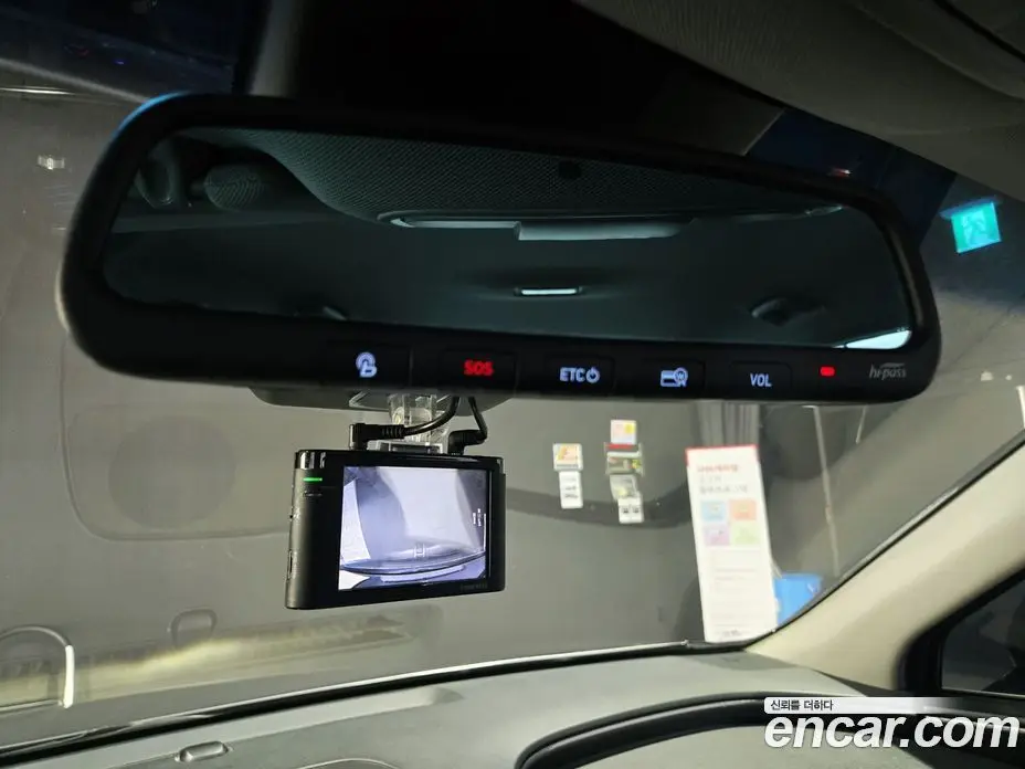 Hyundai Santa Fe 2019 2.0 автомат (гидро), фото 13