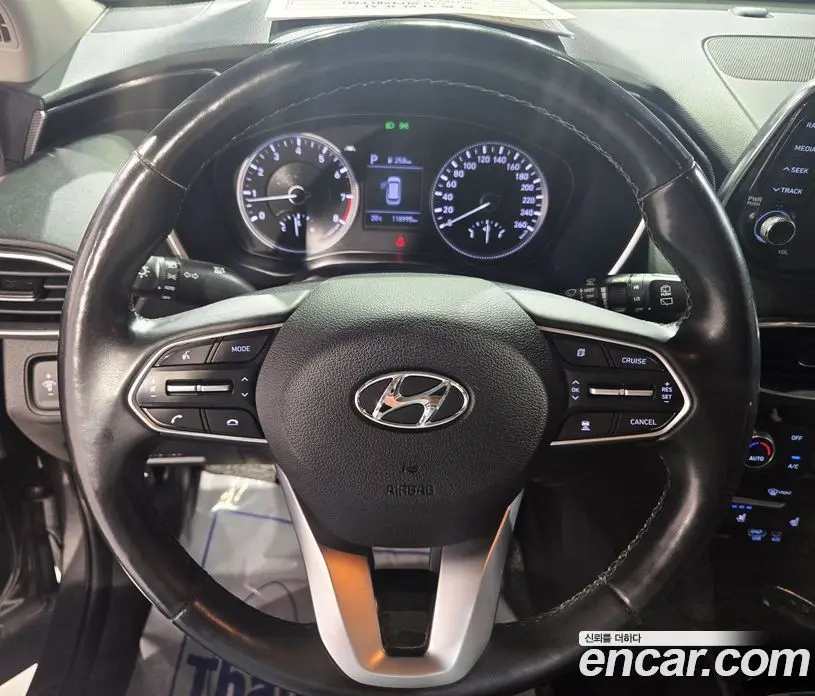 Hyundai Santa Fe 2019 2.0 автомат (гидро), фото 10