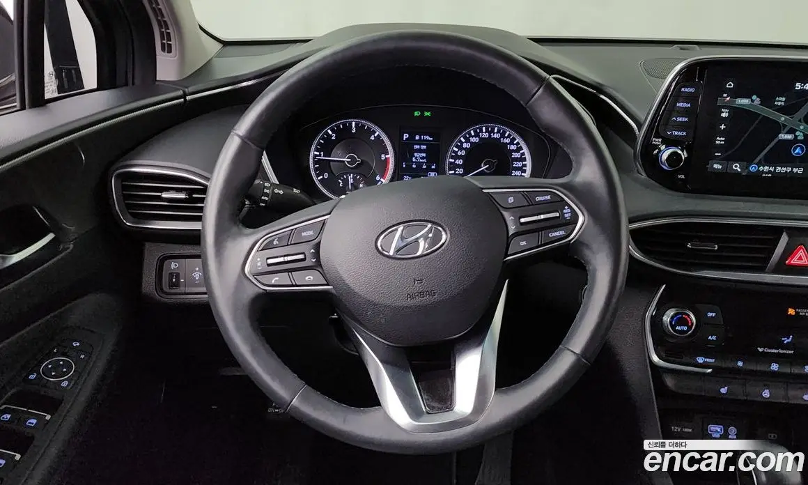 Hyundai Santa Fe 2020 2.0 автомат (гидро), фото 13