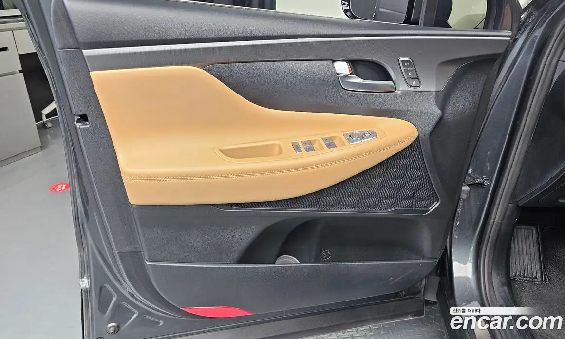 Hyundai Santa Fe 2021 1.6 автомат (гидро), фото 14