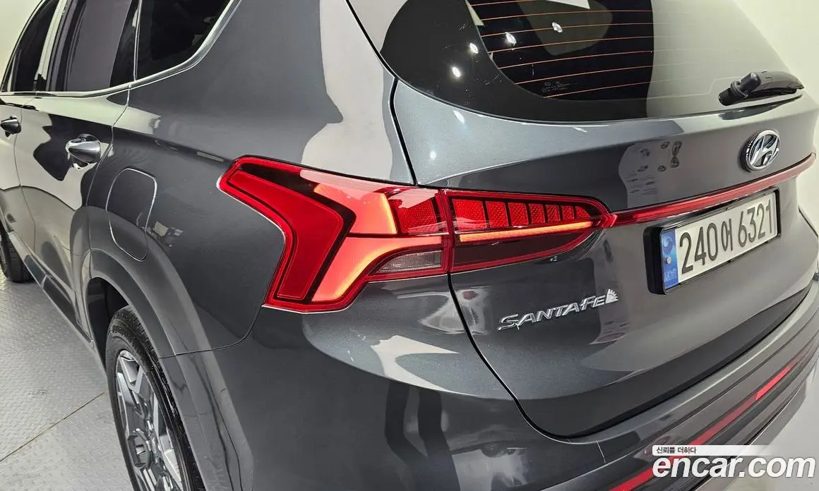 Hyundai Santa Fe 2021 1.6 автомат (гидро), фото 9