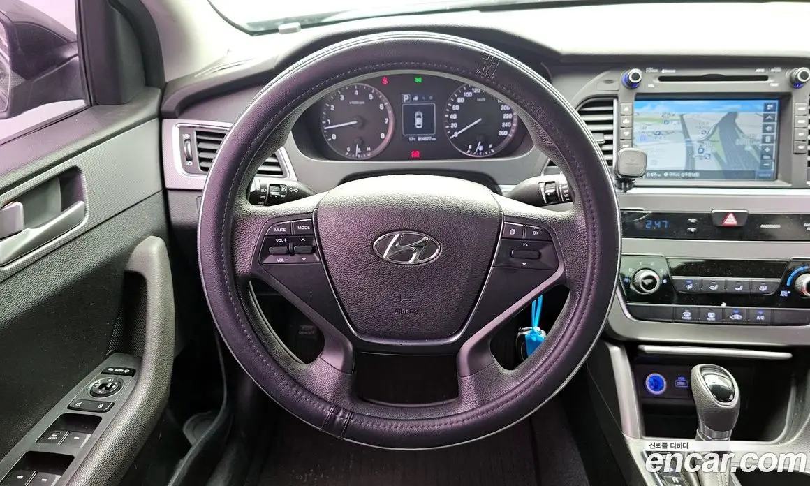 Hyundai Sonata 2015 2.0 автомат (гидро), фото 14