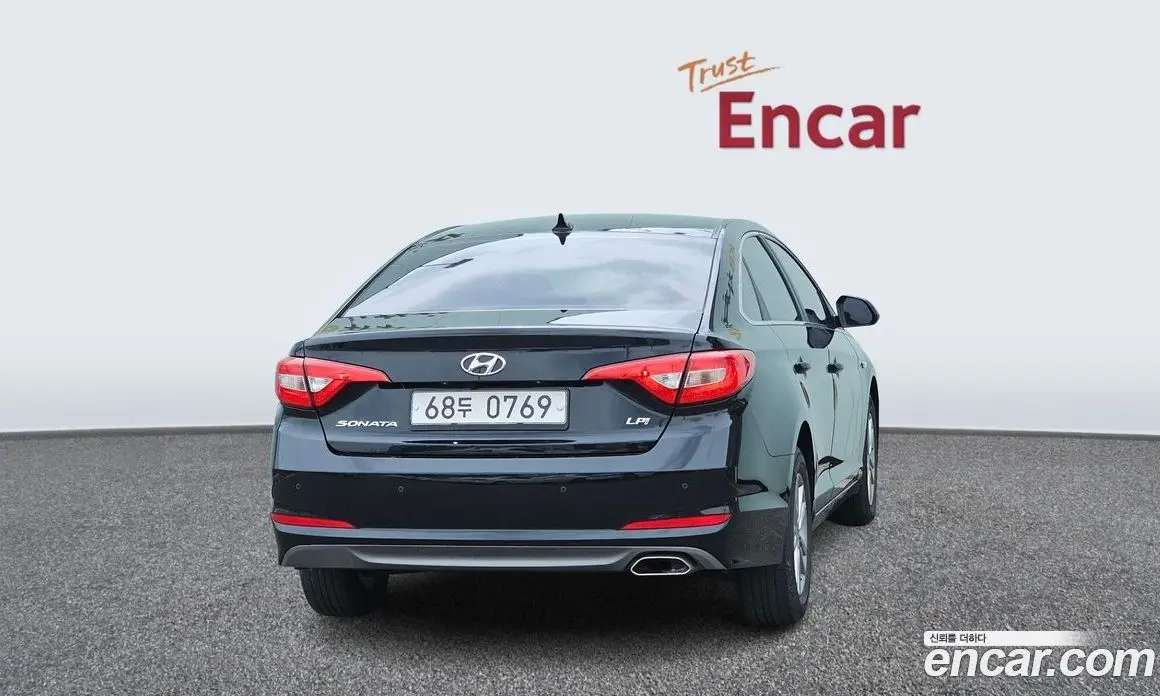 Hyundai Sonata 2015 2.0 автомат (гидро), фото 4