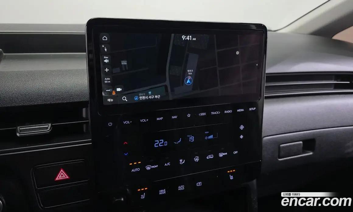 Hyundai Staria 2021 2.2 автомат (гидро), фото 14