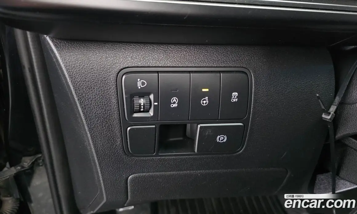 Hyundai Staria 2021 2.2 автомат (гидро), фото 17