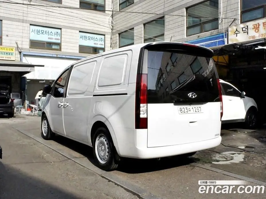 Hyundai Staria 2021 2.2 автомат (гидро), фото 4 Hyundai Staria 2021 2.2 автомат (гидро), фото 4